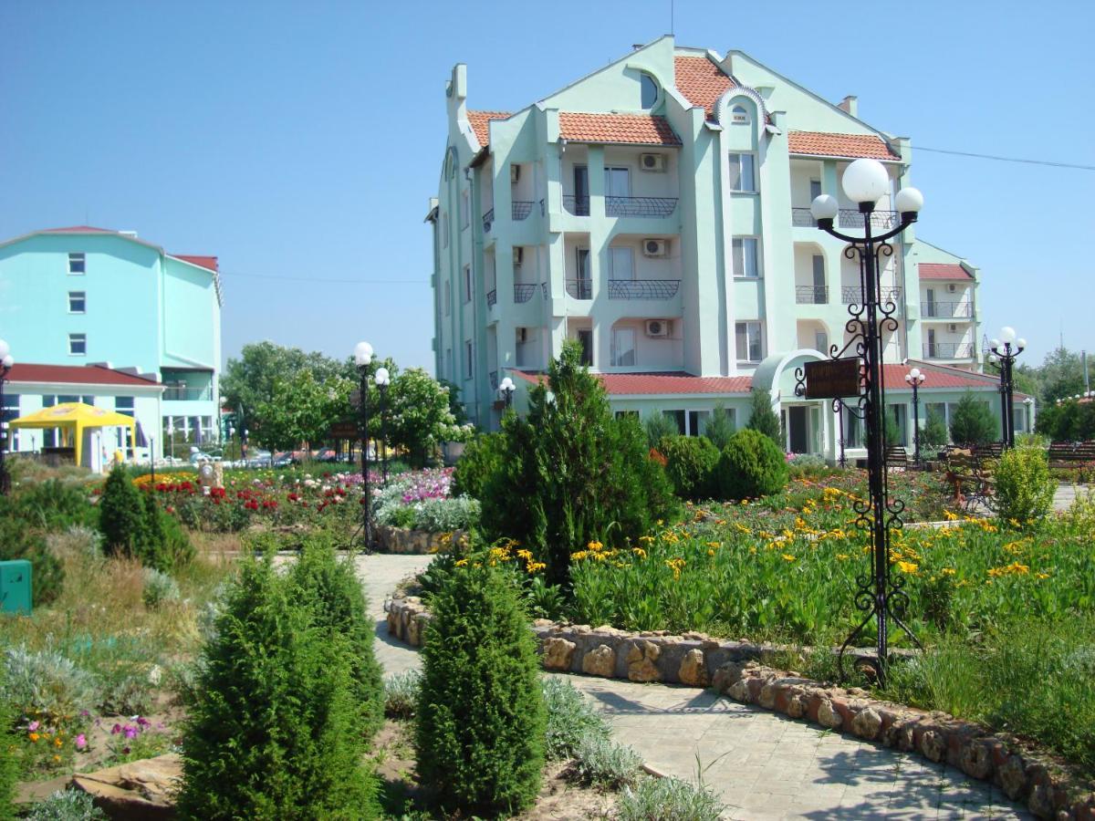 Edem Hotel Zatoka Exterior photo