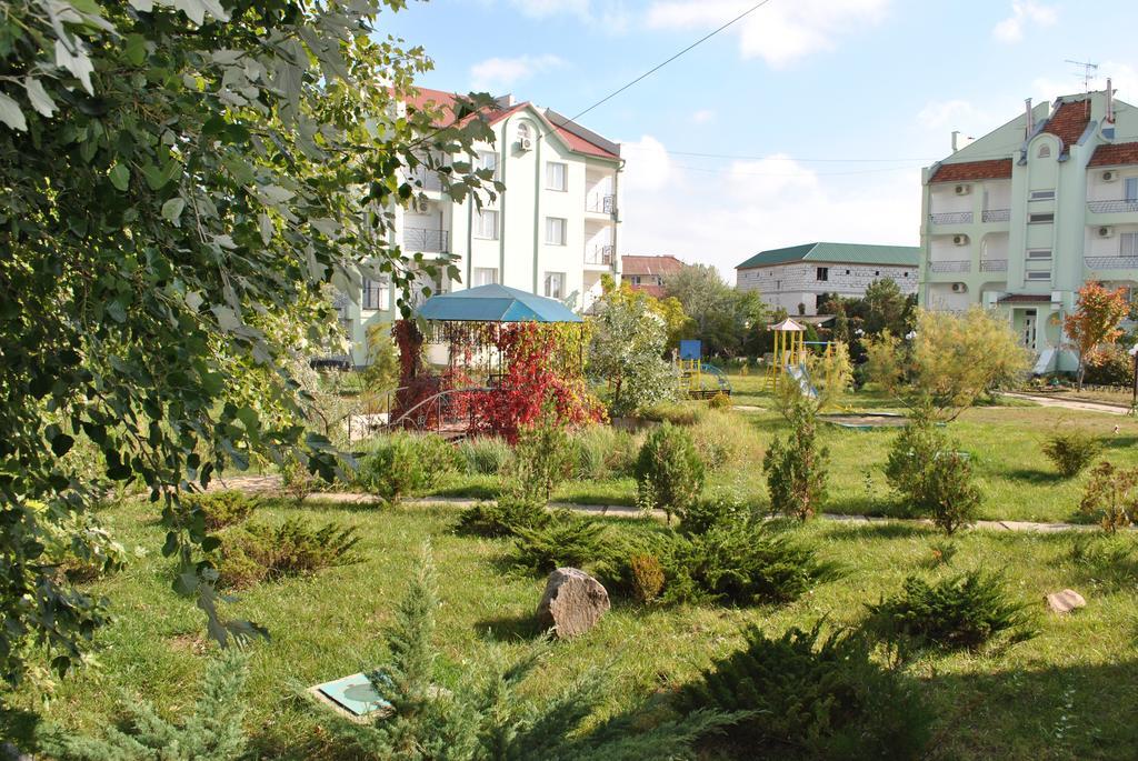 Edem Hotel Zatoka Exterior photo